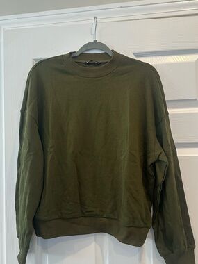 NEW Olive Crewneck Pullover